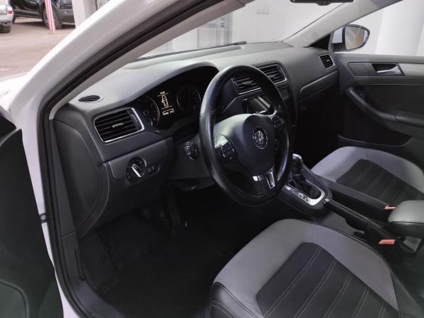 Volkswagen Jetta VI с пробегом 2012 года, цена 920 000 рублей, 235104 км, седан, Автокод Объявления