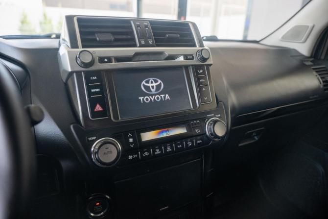 Toyota Land Cruiser Prado 150 Series Рестайлинг 1 с пробегом 2016 года, цена 4 200 000 рублей, 195569 км, внедорожник, Автокод Объявления