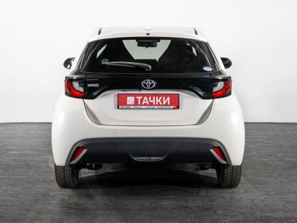 Toyota Yaris IV с пробегом 2020 года, цена 1 040 000 рублей, 130895 км, хэтчбек, Автокод Объявления
