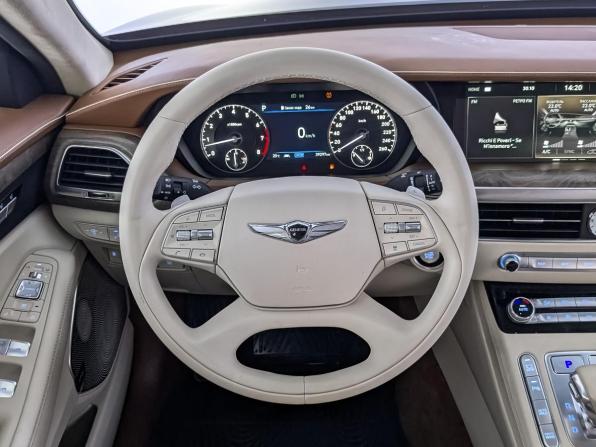 Genesis G90 I Рестайлинг с пробегом 2020 года, цена 4 950 000 рублей, 39253 км, седан, Автокод Объявления
