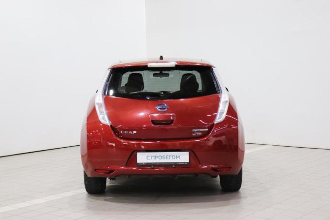 Nissan Leaf I (ZE0/AZE0) с пробегом 2012 года, цена 580 000 рублей, 153841 км, хэтчбек, Автокод Объявления