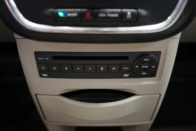 Chrysler Town &amp; Country V Рестайлинг с пробегом 2011 года, цена 999 999 рублей, 304000 км, минивэн, Автокод Объявления