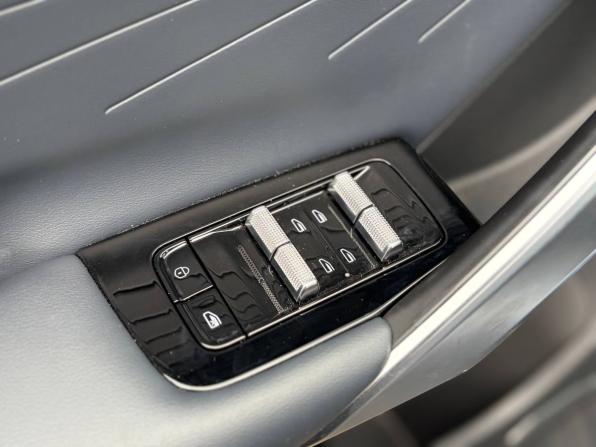 Geely Atlas II с пробегом 2024 года, цена 2 995 000 рублей, 1781 км, внедорожник, Автокод Объявления