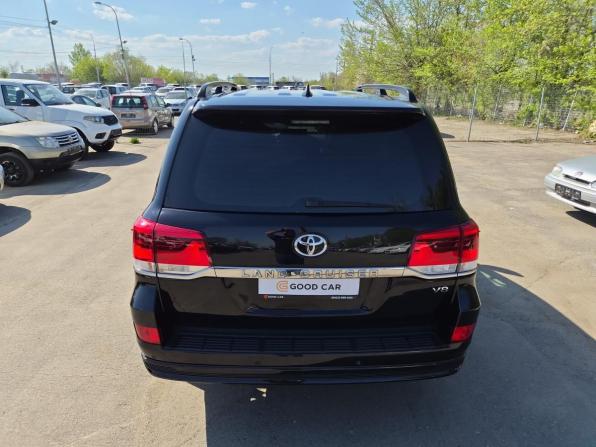 Toyota Land Cruiser 200 Series Рестайлинг 2 с пробегом 2019 года, цена 6 700 000 рублей, 93907 км, внедорожник, Автокод Объявления