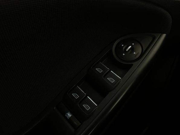 Ford Focus III с пробегом 2012 года, цена 675 000 рублей, 318768 км, хэтчбек, Автокод Объявления