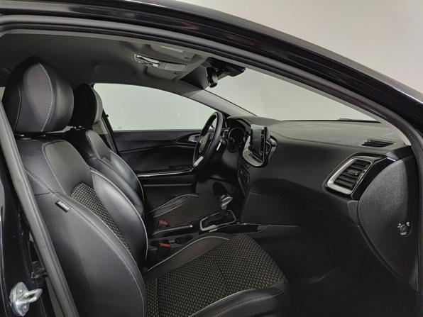 Kia Ceed III Рестайлинг с пробегом 2021 года, цена 1 930 000 рублей, 123000 км, универсал, Автокод Объявления