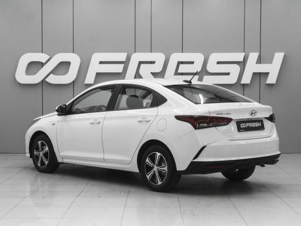 Hyundai Solaris II Рестайлинг с пробегом 2021 года, цена 1 670 000 рублей, 55878 км, седан, Автокод Объявления