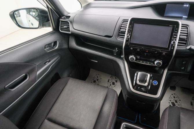 Nissan Serena V (C27) с пробегом 2018 года, цена 1 859 000 рублей, 86000 км, минивэн, Автокод Объявления