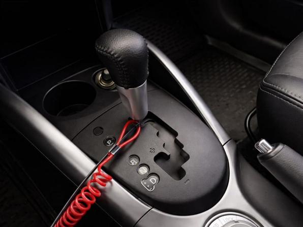 Mitsubishi Outlander II Рестайлинг с пробегом 2010 года, цена 997 000 рублей, 232428 км, внедорожник, Автокод Объявления