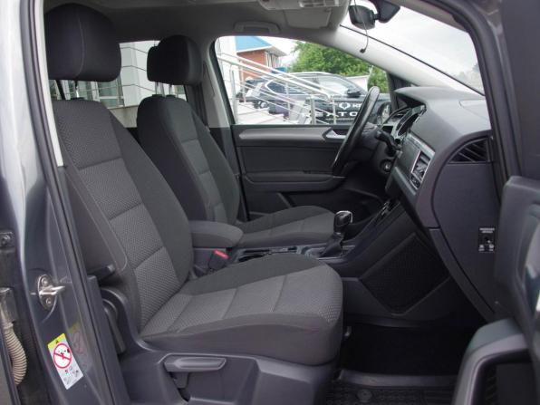 Volkswagen Touran II с пробегом 2017 года, цена 1 529 000 рублей, 410000 км, компактвэн, Автокод Объявления