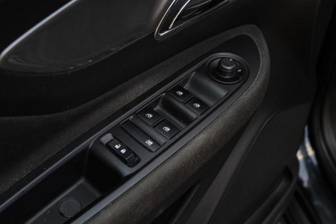 Opel Mokka I с пробегом 2013 года, цена 1 150 000 рублей, 176862 км, внедорожник, Автокод Объявления