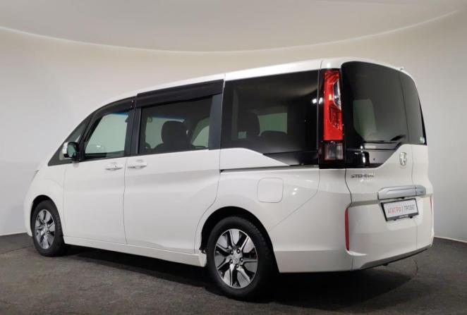 Honda Stepwgn V Рестайлинг с пробегом 2020 года, цена 2 450 000 рублей, 89279 км, минивэн, Автокод Объявления