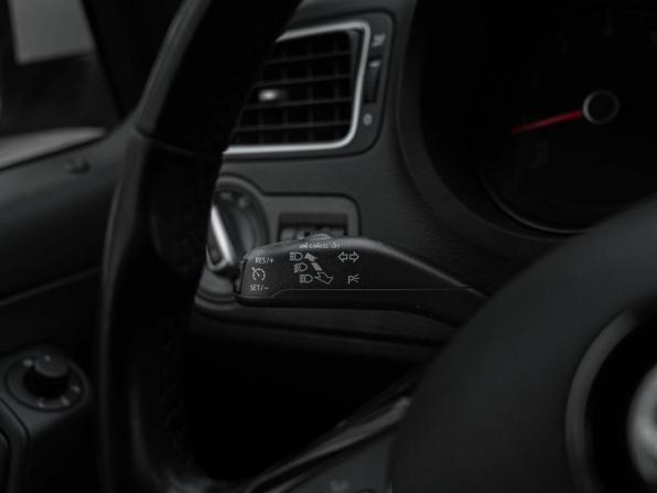 Volkswagen Polo V Рестайлинг с пробегом 2017 года, цена 1 114 000 рублей, 103797 км, седан, Автокод Объявления