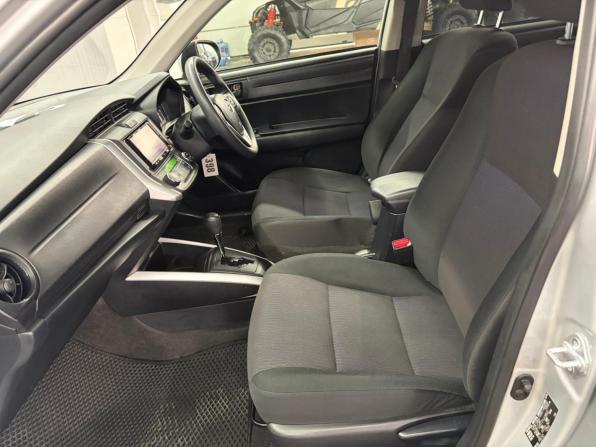Toyota Corolla XI (E160 E170) Рестайлинг 2 с пробегом 2017 года, цена 1 347 000 рублей, 142353 км, универсал, Автокод Объявления