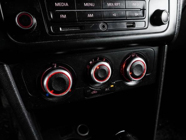 Volkswagen Polo V с пробегом 2014 года, цена 799 000 рублей, 146249 км, седан, Автокод Объявления