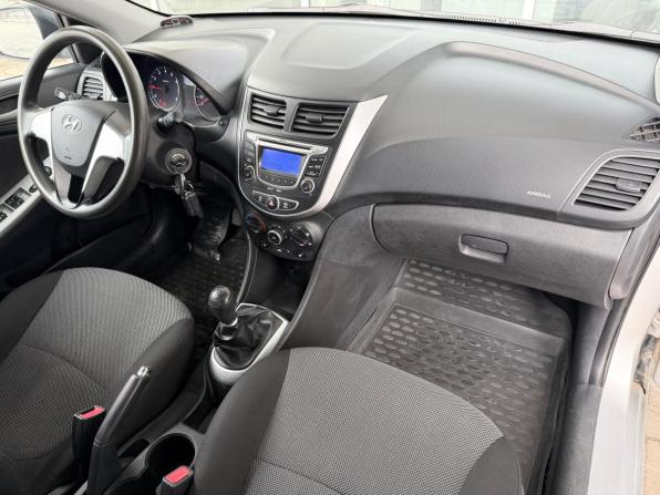 Hyundai Solaris I с пробегом 2013 года, цена 819 000 рублей, 115657 км, седан, Автокод Объявления