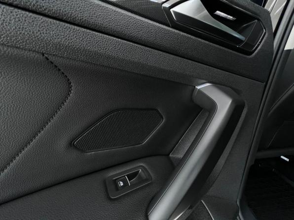 Volkswagen Tiguan II с пробегом 2018 года, цена 3 199 000 рублей, 97790 км, внедорожник, Автокод Объявления