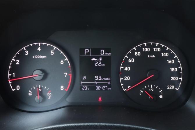 Hyundai Solaris II с пробегом 2018 года, цена 1 539 000 рублей, 38380 км, седан, Автокод Объявления