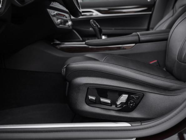 BMW 7 серии VI (G11/G12) Рестайлинг с пробегом 2019 года, цена 5 290 000 рублей, 93275 км, седан, Автокод Объявления