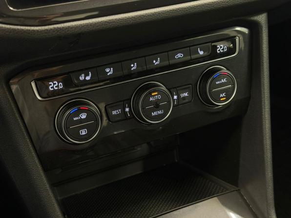 Volkswagen Tiguan II с пробегом 2020 года, цена 2 353 000 рублей, 60012 км, внедорожник, Автокод Объявления