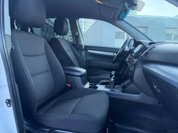 Kia Sorento II Рестайлинг с пробегом 2013 года, цена 1 095 000 рублей, 305377 км, внедорожник, Автокод Объявления