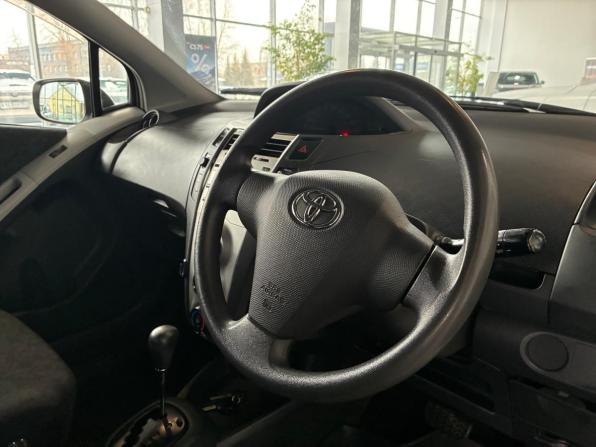 Toyota Vitz II (XP90) с пробегом 2009 года, цена 645 000 рублей, 173000 км, хэтчбек, Автокод Объявления