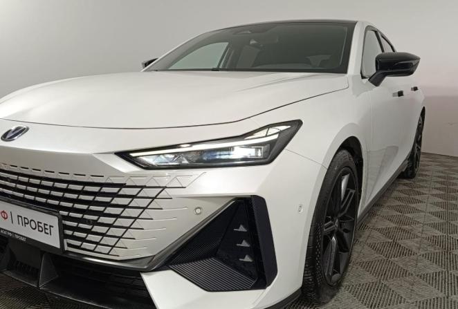 Changan UNI-V I с пробегом 2024 года, цена 2 250 000 рублей, 43050 км, лифтбек, Автокод Объявления