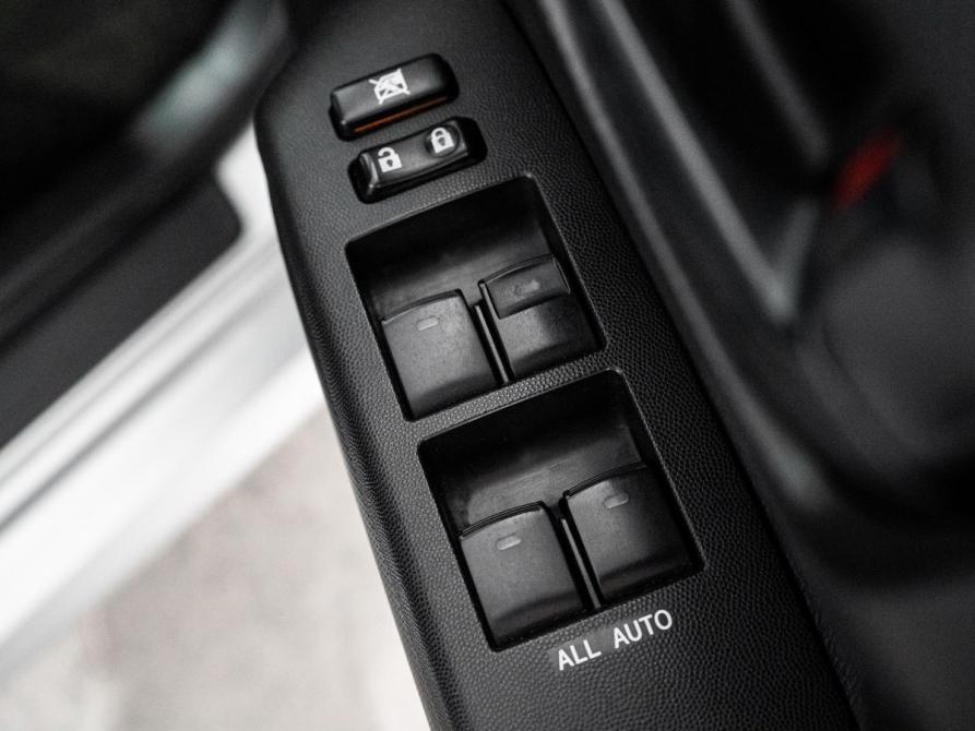 Toyota Wish II Рестайлинг Иркутск  - изображение 17