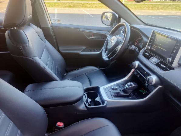 Toyota RAV4 V (XA50) с пробегом 2021 года, цена 3 249 000 рублей, 70375 км, внедорожник, Автокод Объявления