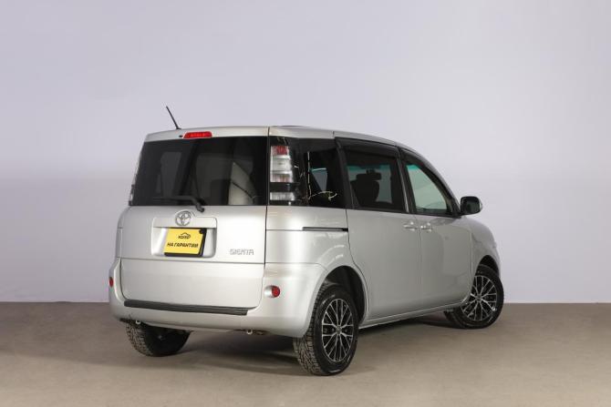 Toyota Sienta I с пробегом 2013 года, цена 899 000 рублей, 166000 км, компактвэн, Автокод Объявления