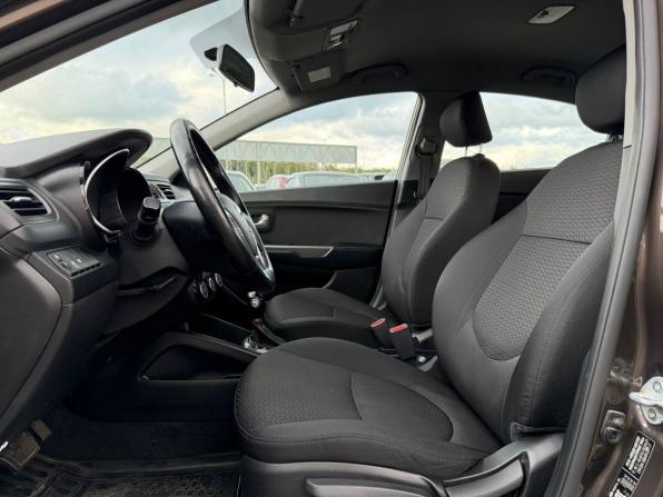 Kia Rio III Рестайлинг с пробегом 2017 года, цена 850 000 рублей, 268879 км, седан, Автокод Объявления