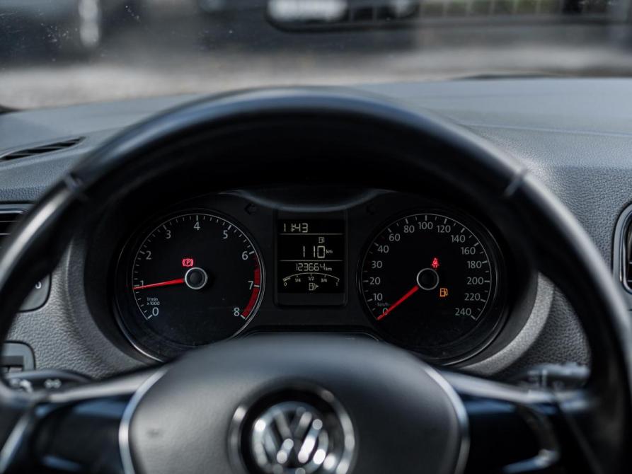 Volkswagen Polo V Рестайлинг Санкт-Петербург  - изображение 5