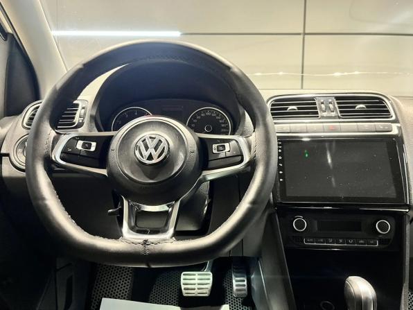 Volkswagen Polo V Рестайлинг с пробегом 2018 года, цена 1 090 000 рублей, 178660 км, седан, Автокод Объявления