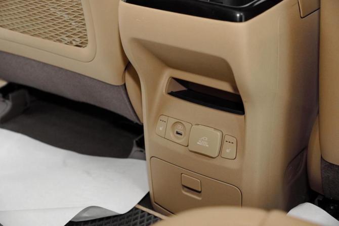 Kia Carnival III с пробегом 2018 года, цена 1 665 000 рублей, 89000 км, минивэн, Автокод Объявления