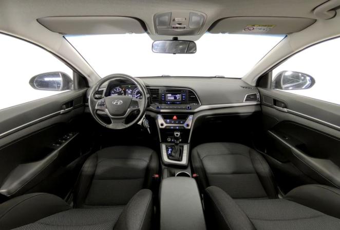 Hyundai Elantra VI (AD) с пробегом 2017 года, цена 1 650 000 рублей, 53100 км, седан, Автокод Объявления