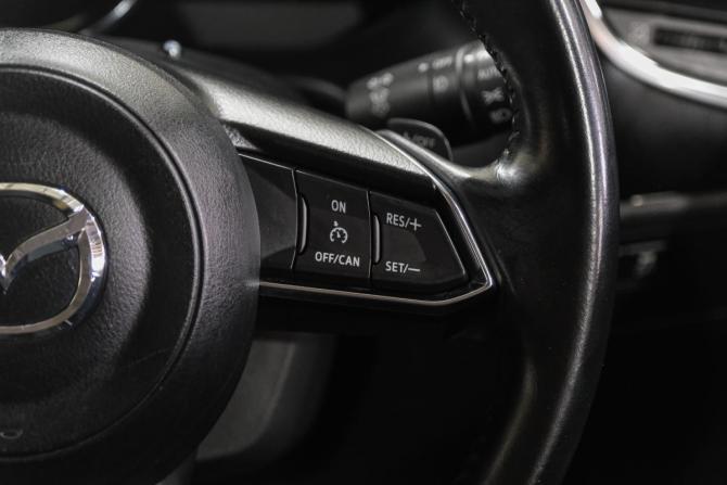 Mazda Axela III с пробегом 2017 года, цена 1 549 000 рублей, 118000 км, хэтчбек, Автокод Объявления