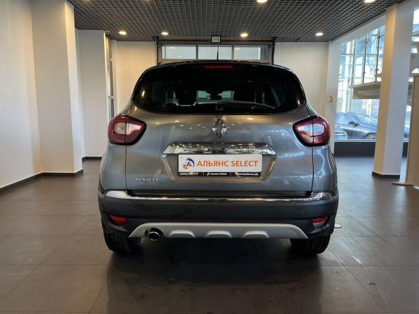 Renault Kaptur I с пробегом 2017 года, цена 1 000 000 рублей, 213913 км, внедорожник, Автокод Объявления