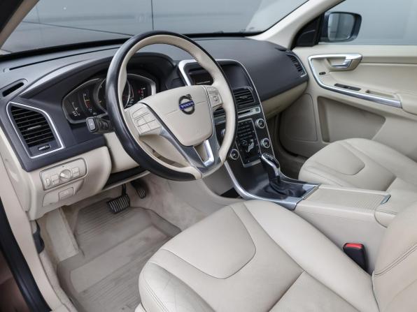 Volvo XC60 I Рестайлинг с пробегом 2015 года, цена 2 098 000 рублей, 269372 км, внедорожник, Автокод Объявления