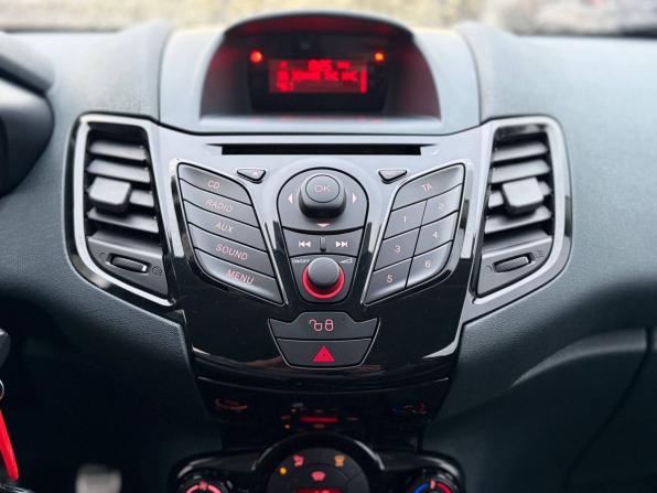Ford Fiesta Mk6 с пробегом 2012 года, цена 655 000 рублей, 121913 км, хэтчбек, Автокод Объявления