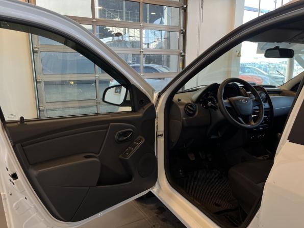 Lada (ВАЗ) Largus I Рестайлинг с пробегом 2024 года, цена 1 250 000 рублей, 16870 км, универсал, Автокод Объявления