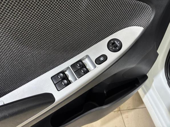 Hyundai Solaris I с пробегом 2013 года, цена 625 000 рублей, 217733 км, седан, Автокод Объявления