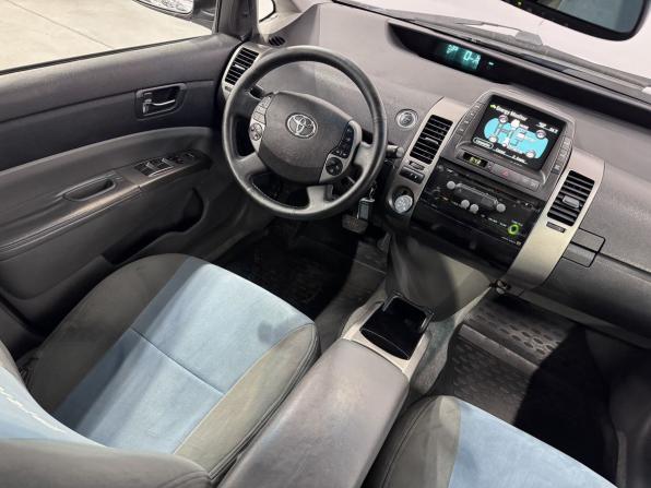 Toyota Prius II Рестайлинг (XW20) с пробегом 2009 года, цена 799 000 рублей, 217000 км, лифтбек, Автокод Объявления