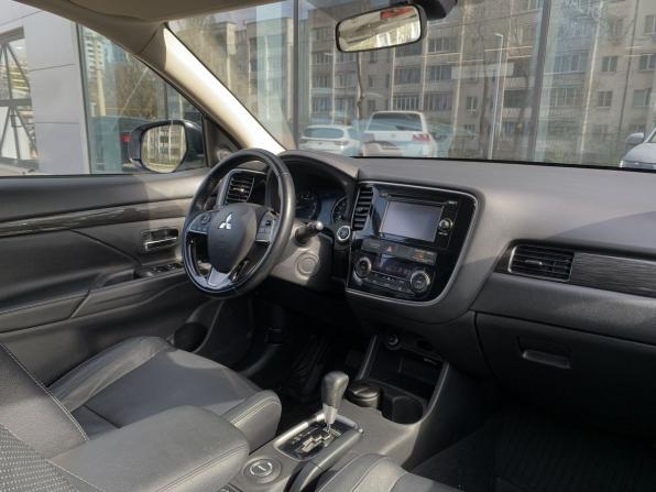 Mitsubishi Outlander III Рестайлинг 2 с пробегом 2016 года, цена 1 995 000 рублей, 138821 км, внедорожник, Автокод Объявления