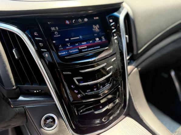 Cadillac Escalade IV с пробегом 2015 года, цена 3 500 000 рублей, 162800 км, внедорожник, Автокод Объявления
