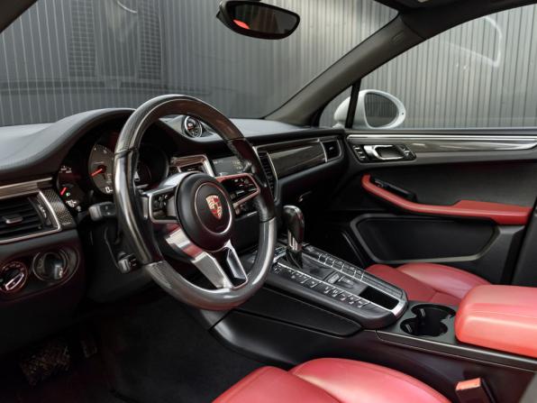 Porsche Macan I с пробегом 2015 года, цена 3 100 000 рублей, 151707 км, внедорожник, Автокод Объявления