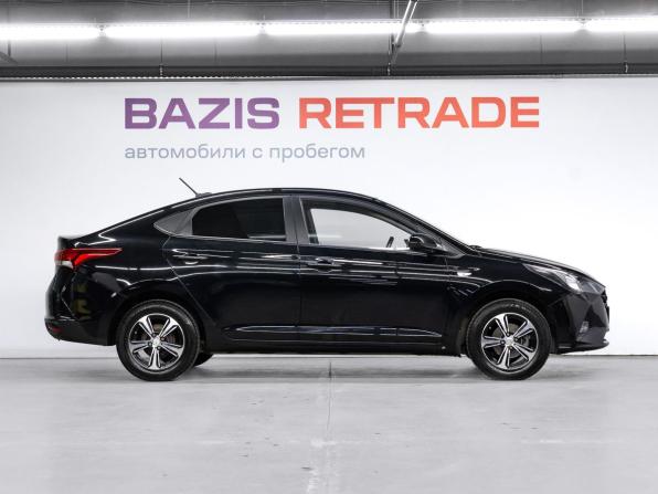 Hyundai Solaris II Рестайлинг с пробегом 2021 года, цена 1 680 000 рублей, 77637 км, седан, Автокод Объявления