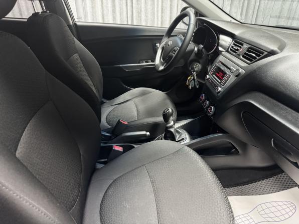 Kia Rio III Рестайлинг с пробегом 2015 года, цена 888 000 рублей, 194916 км, седан, Автокод Объявления