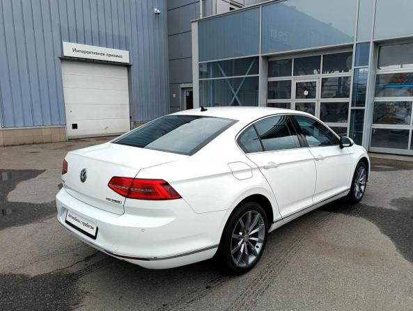 Volkswagen Passat B8 с пробегом 2016 года, цена 2 095 000 рублей, 153000 км, седан, Автокод Объявления
