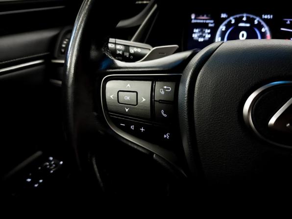 Lexus ES VII с пробегом 2020 года, цена 3 300 000 рублей, 144669 км, седан, Автокод Объявления