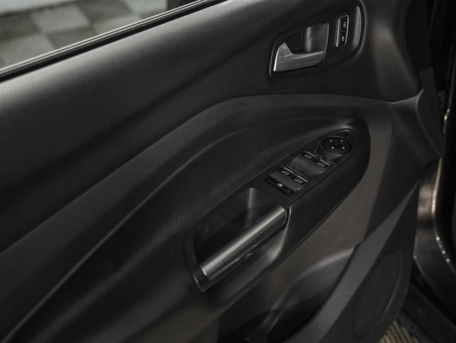 Ford Kuga II Санкт-Петербург  - изображение 18